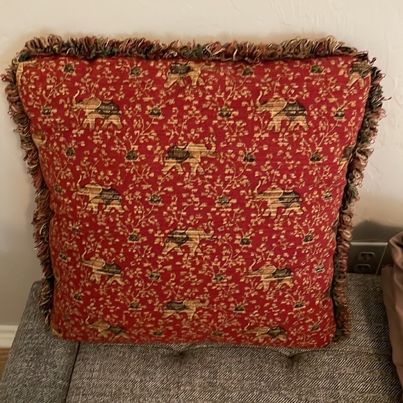 Large decorative pillow - 19” square - Picture 3 of 4